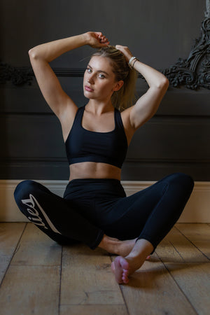 Yoga Pants in Monochrome