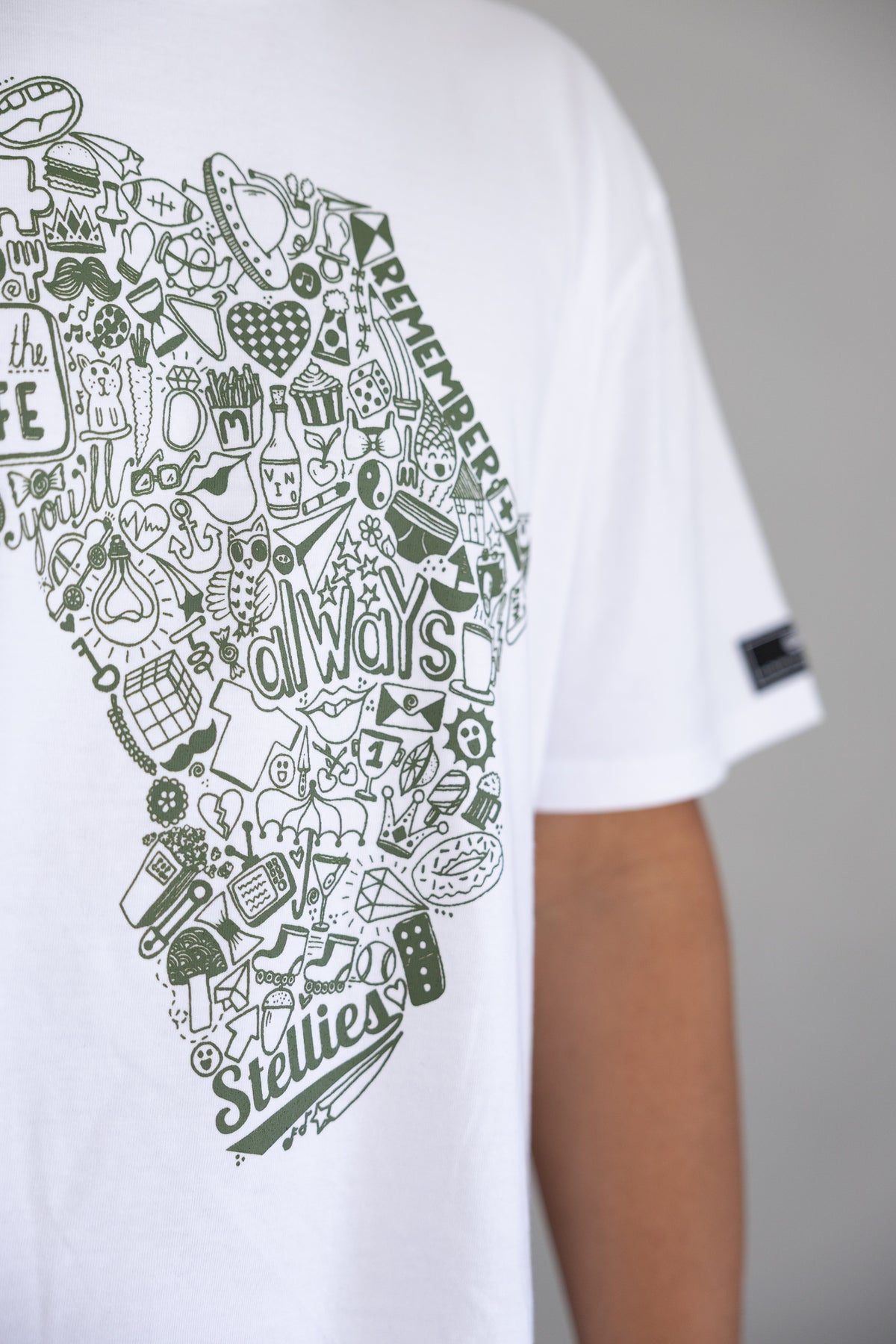 Africa Doodle T-shirt - White/Olive