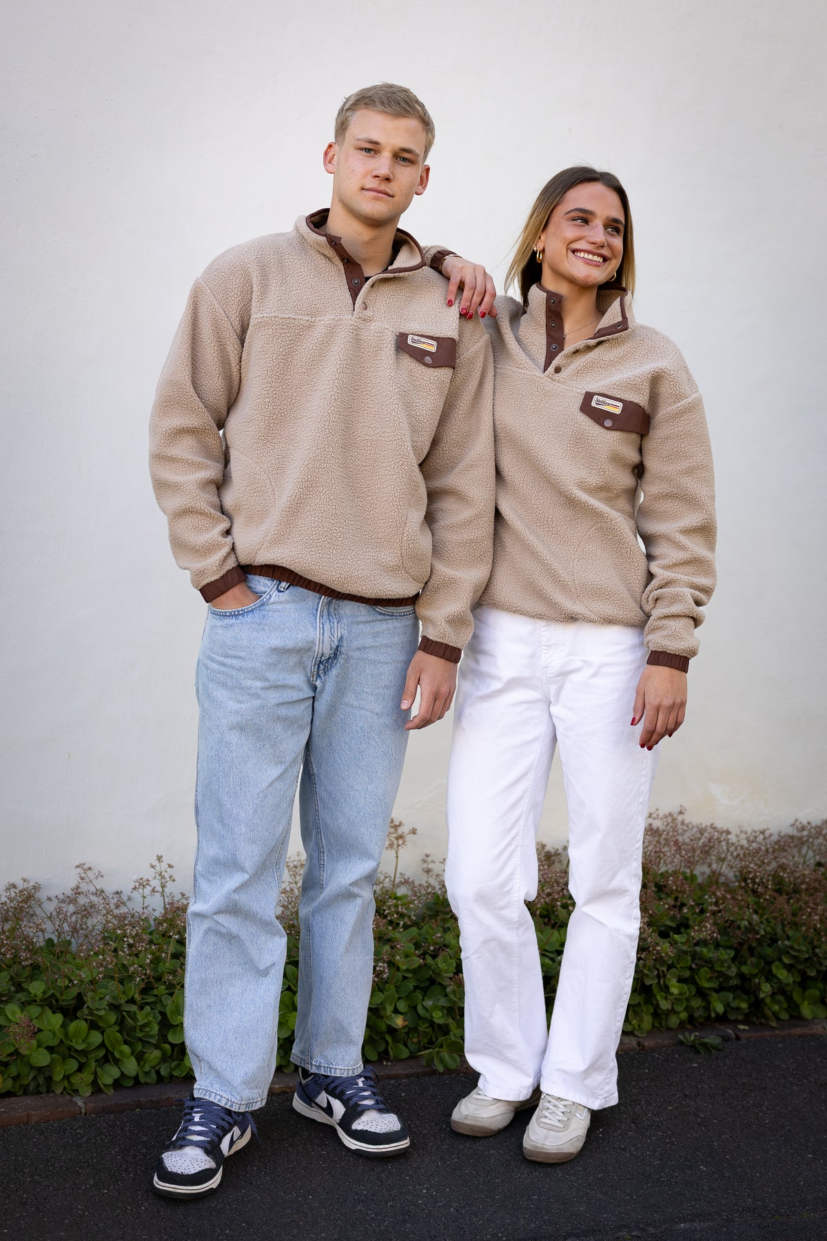 Retro Sherpa Popper Pullover in Taupe