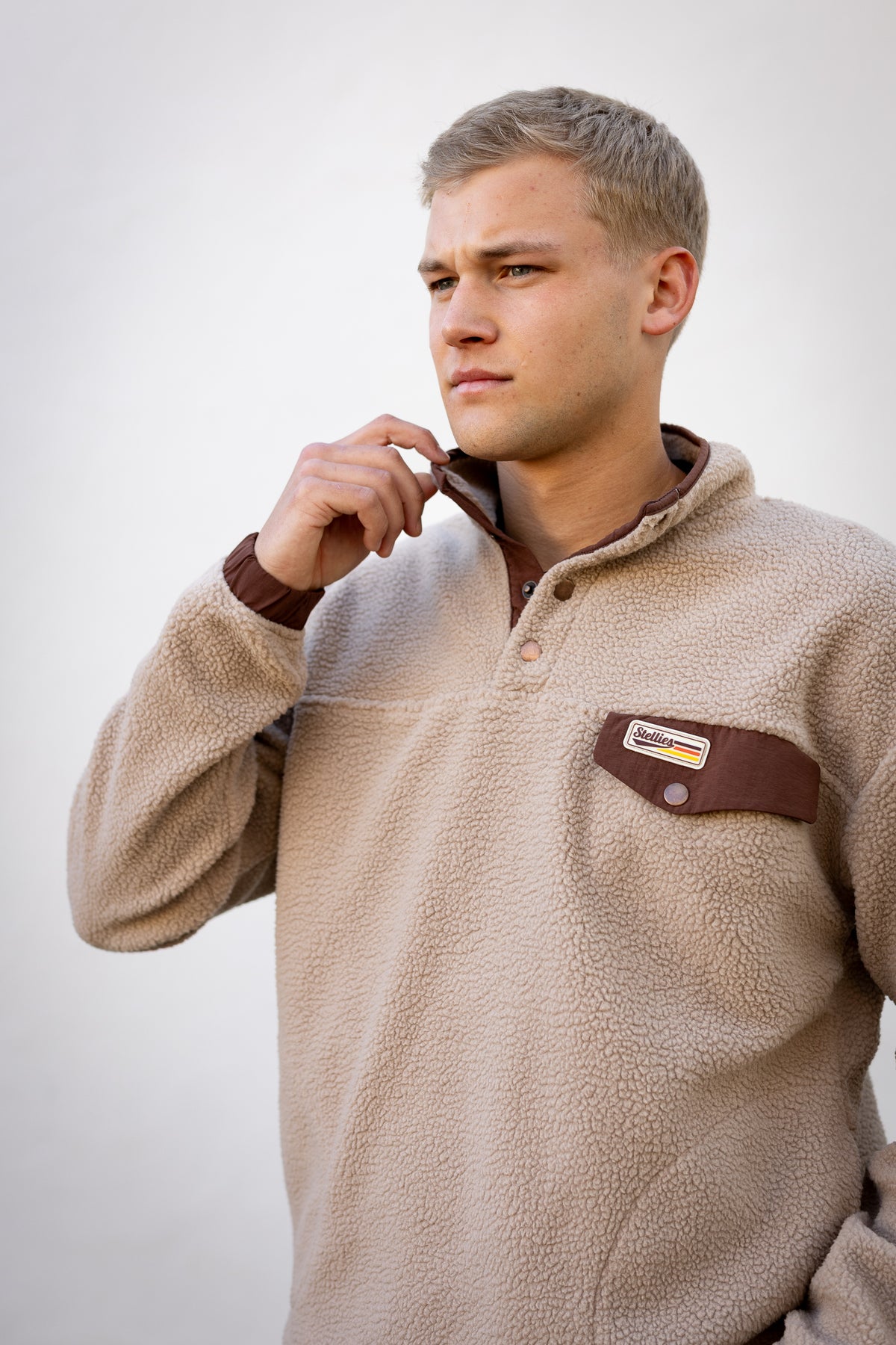 Retro Sherpa Popper Pullover in Taupe