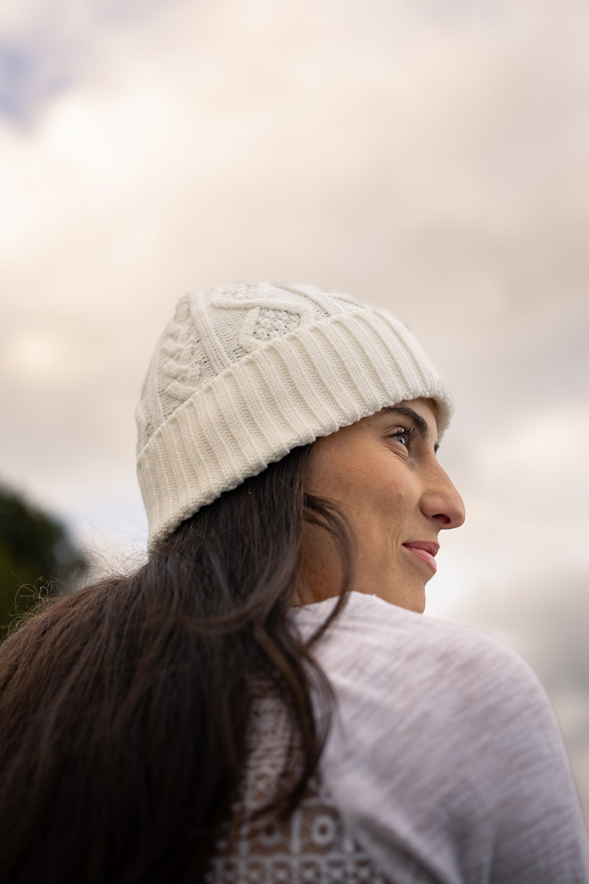 Cloud Rider Cable Knit Beanie in Crème