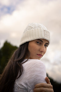 Cloud Rider Cable Knit Beanie in Crème