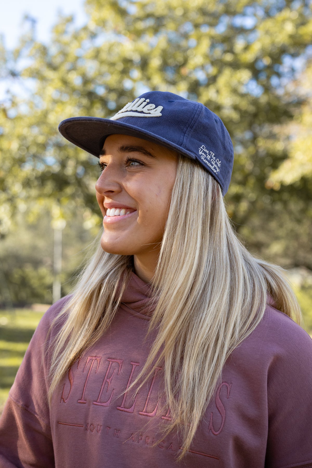 80’s Flat Brim Cap in Navy