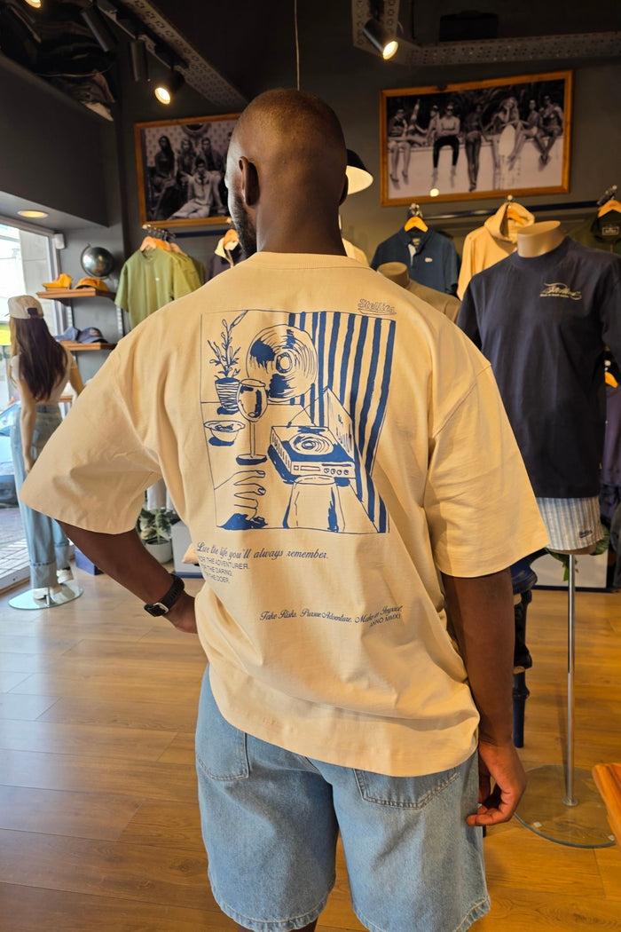 Jazzy Relaxed Tee in Creme & Cobalt