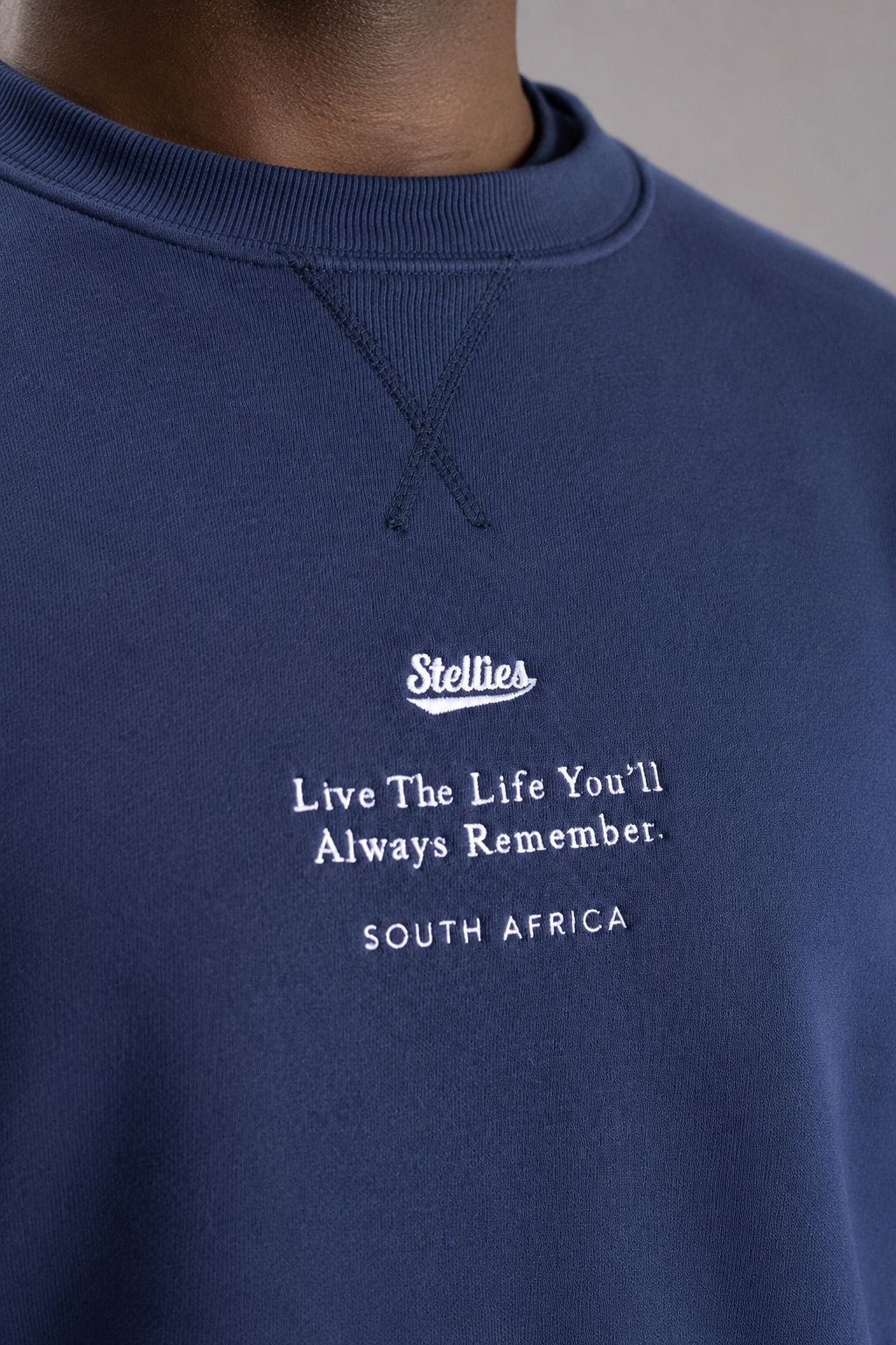 Prestige Relaxed Pullover in Navy