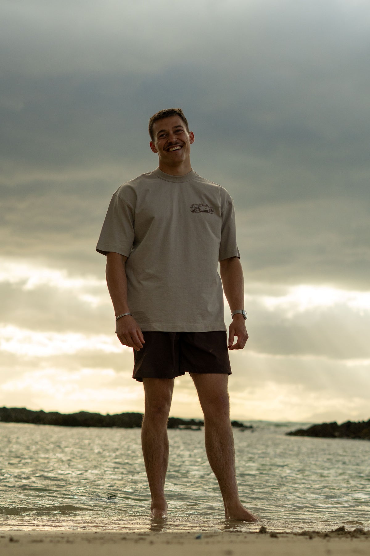 Brandrover Tee in Taupe