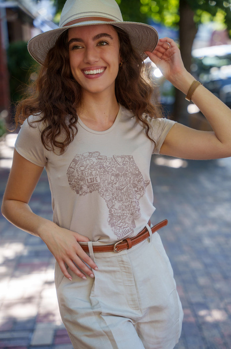 Africa Doodle Essential T-shirt - Echru
