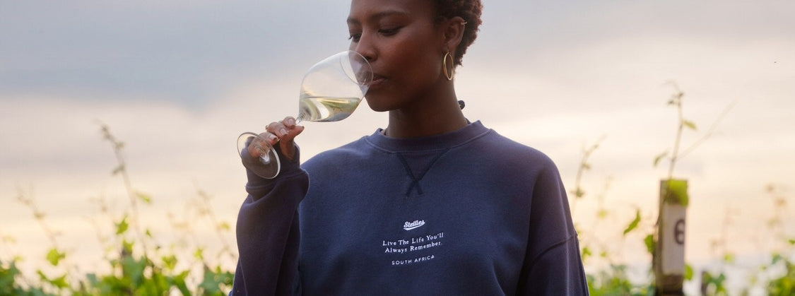 WOMEN'S SWEATSHIRTS & PULLOVERS