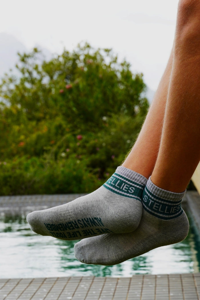 Stellies Quarter Length Socks in Heather Grey and Green
