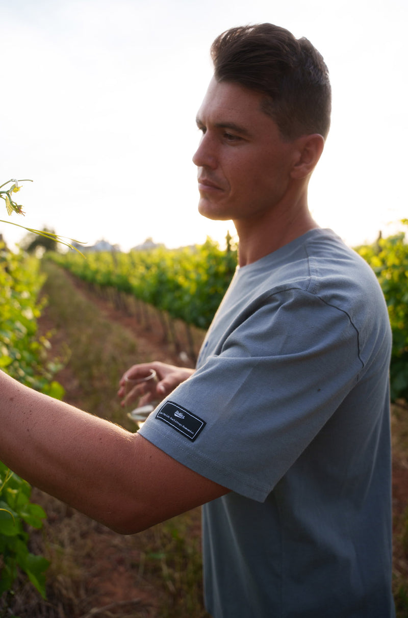 Wine Country T-shirt - Mid-Tone Grey