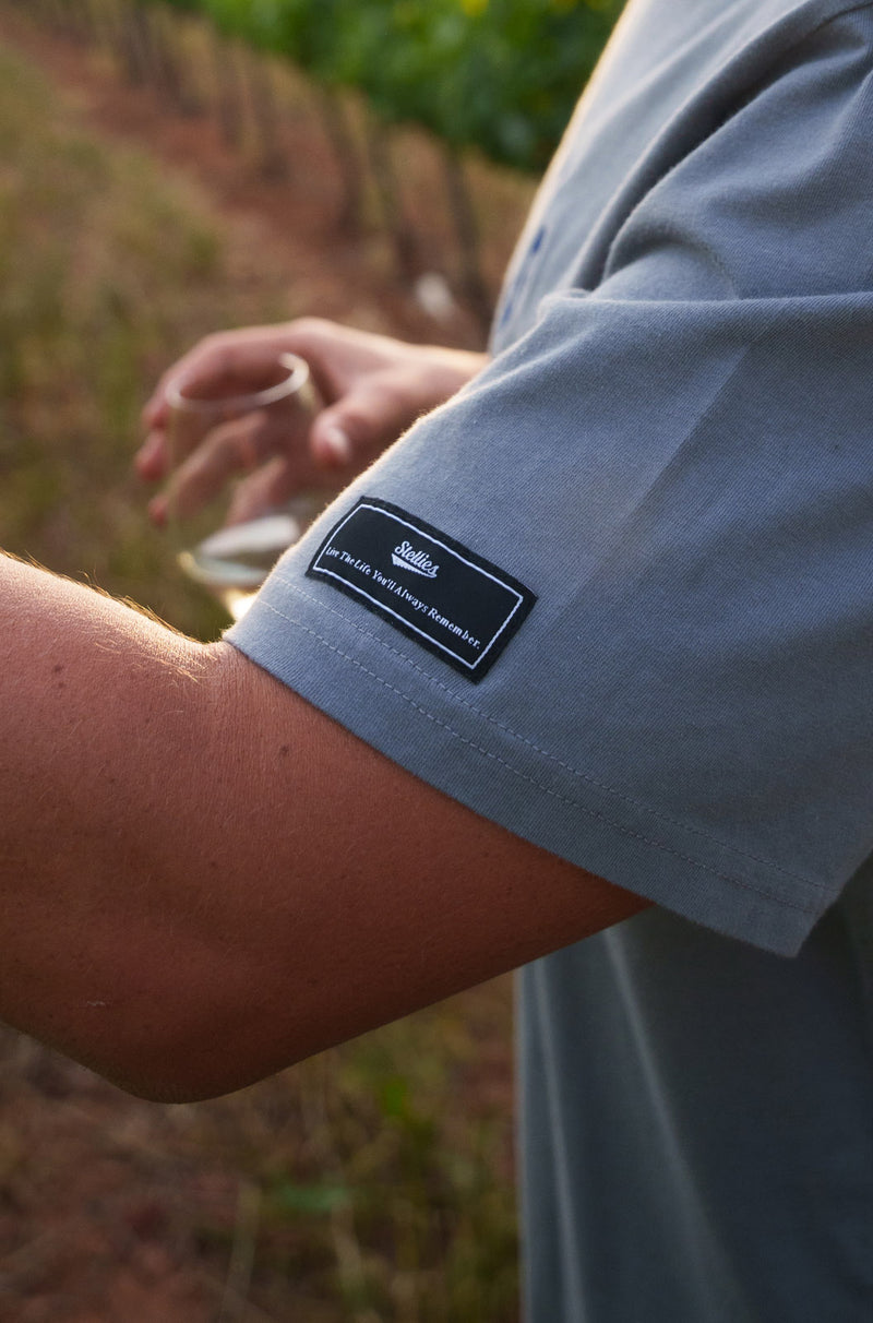 Wine Country T-shirt - Mid-Tone Grey