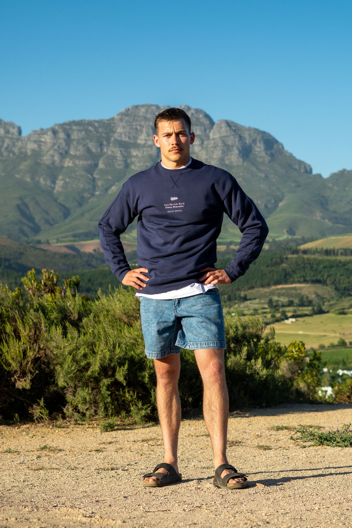 Prestige Relaxed Pullover in Navy