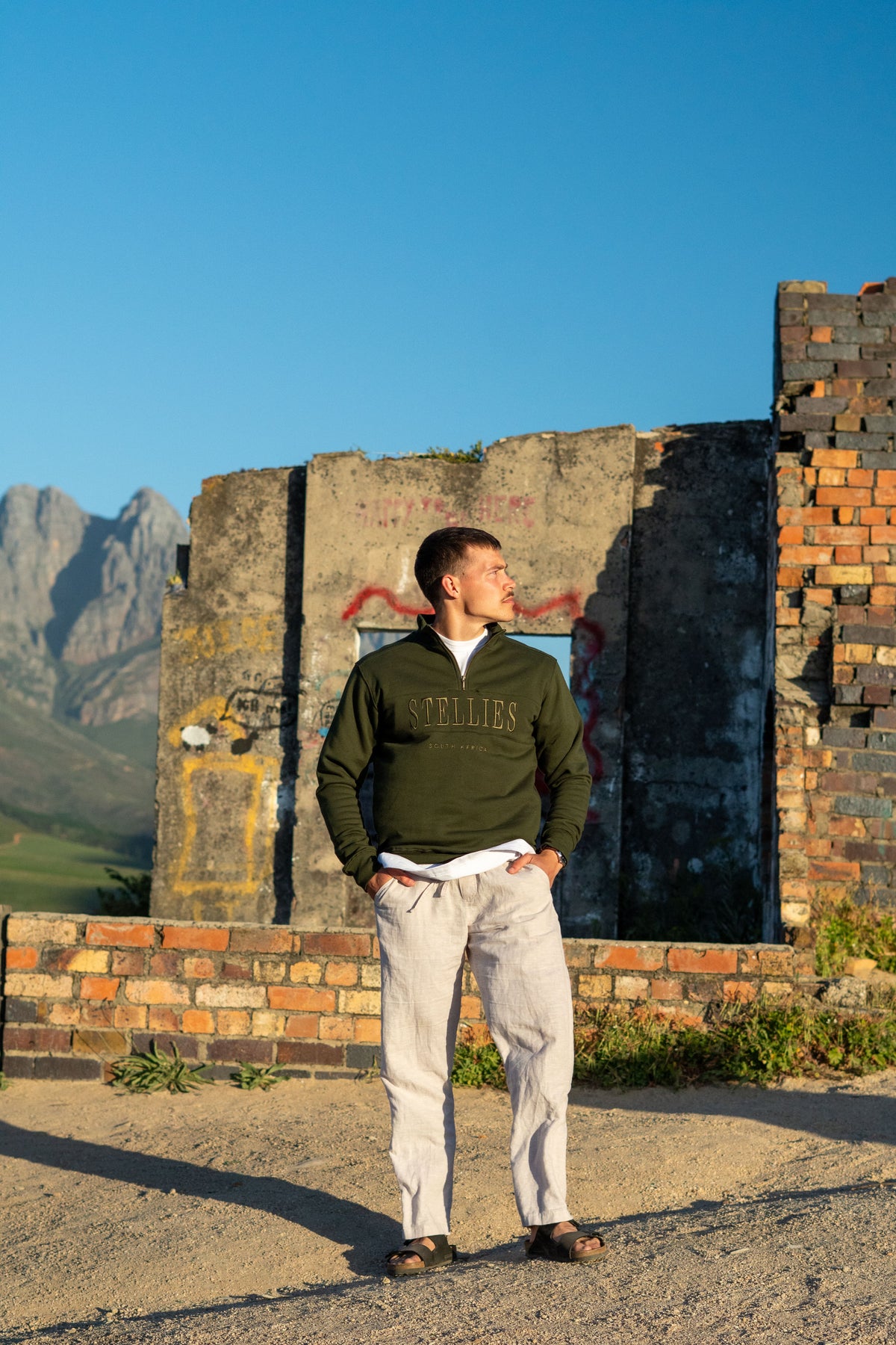 Signature Quarter–Zip Pullover in Olive