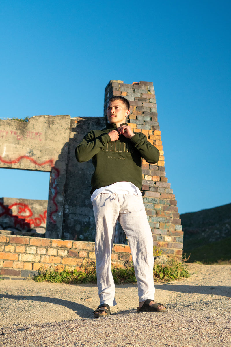 Signature Quarter–Zip Pullover in Olive