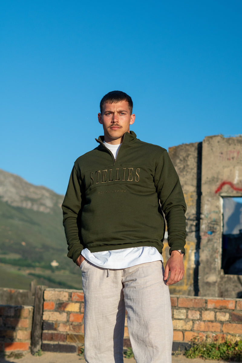 Signature Quarter–Zip Pullover in Olive