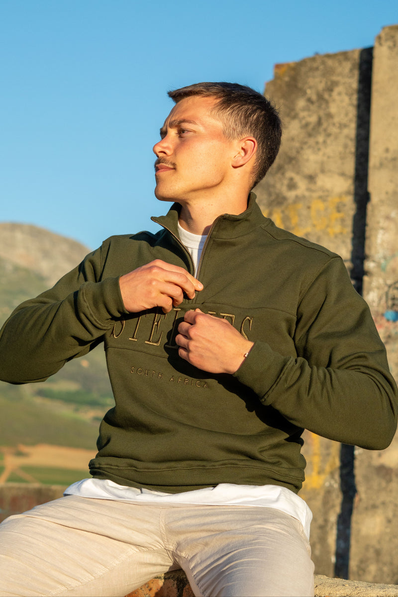 Signature Quarter–Zip Pullover in Olive
