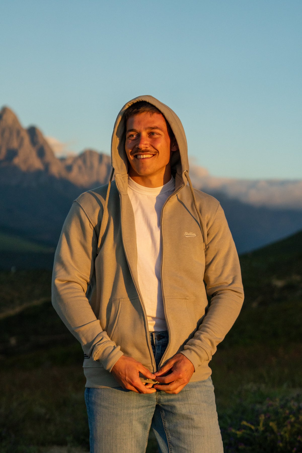 The Luxe Zip-Up Fleece Hoodie in Fern Green