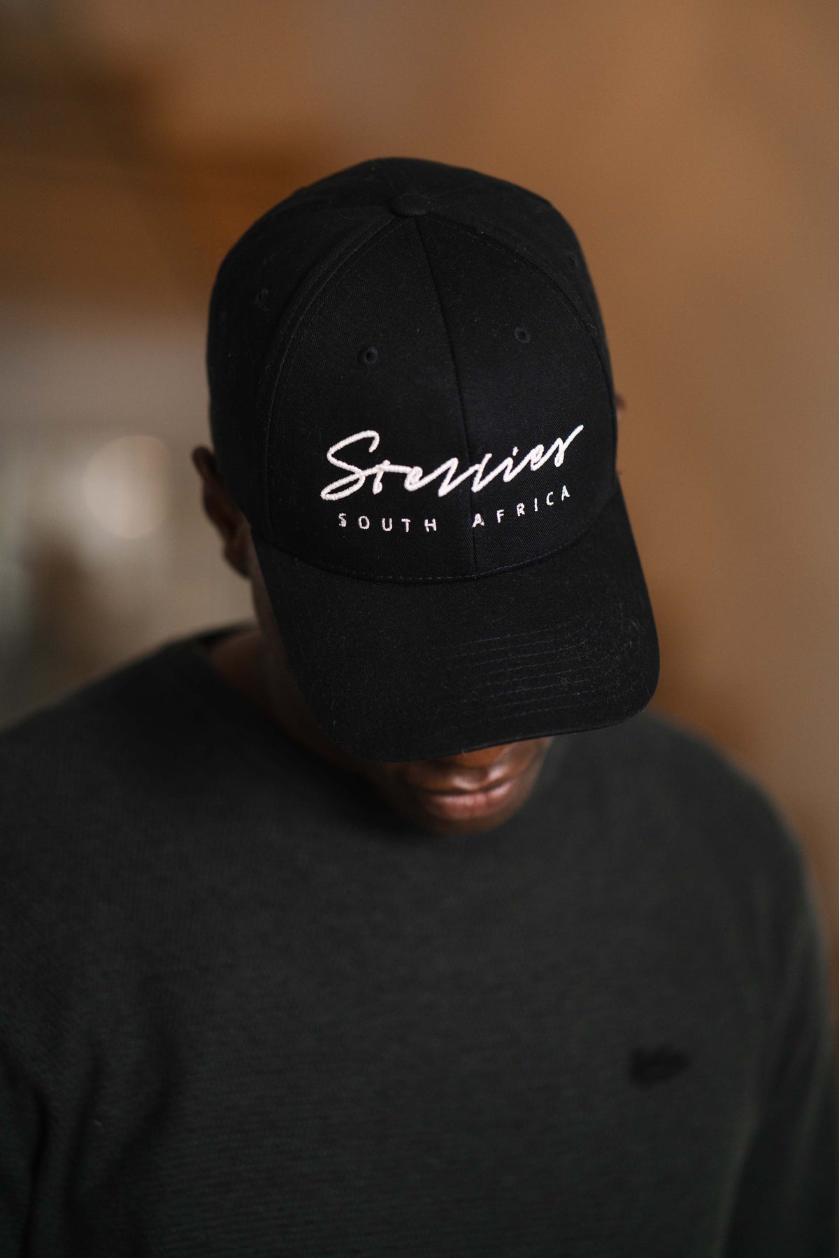 Script Curved Peak snap Back Cap - Monochrome