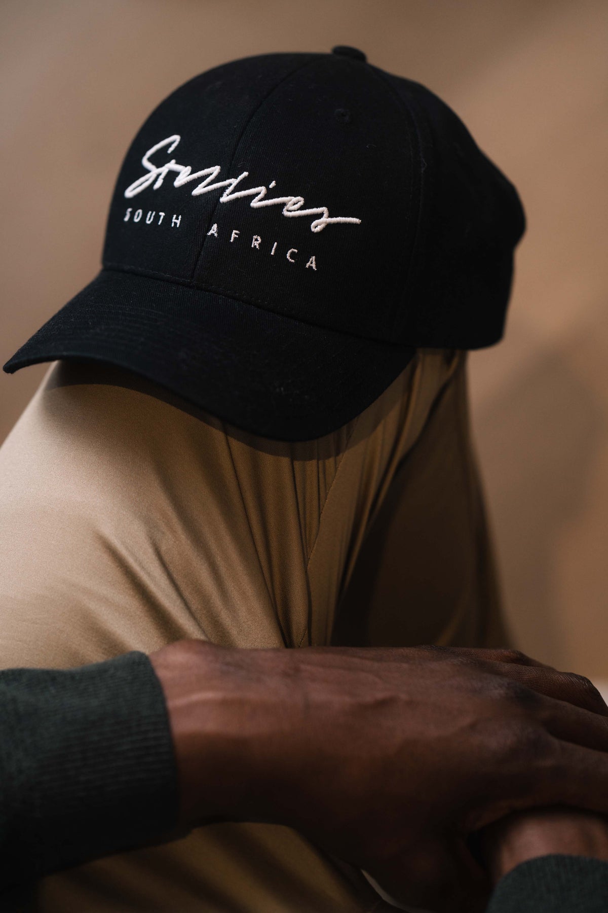 Script Curved Peak snap Back Cap - Monochrome