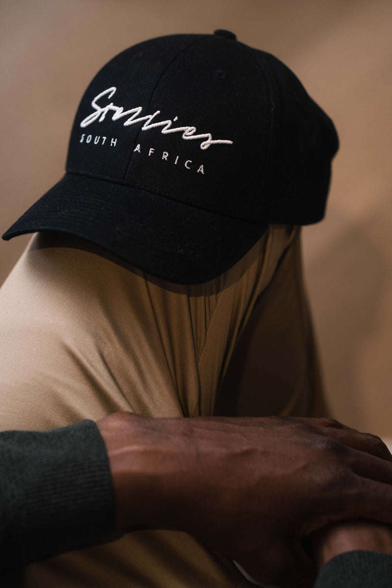 Script Curved Peak snap Back Cap - Monochrome