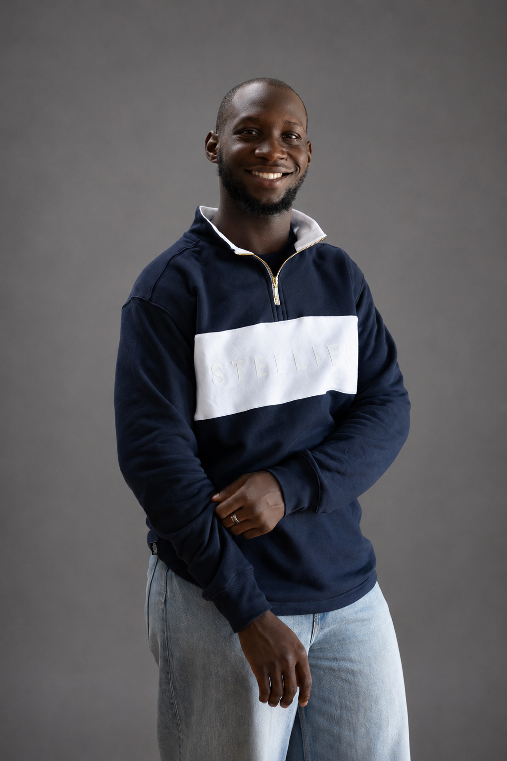 Classic Quarter-Zip Pullover in Navy with White