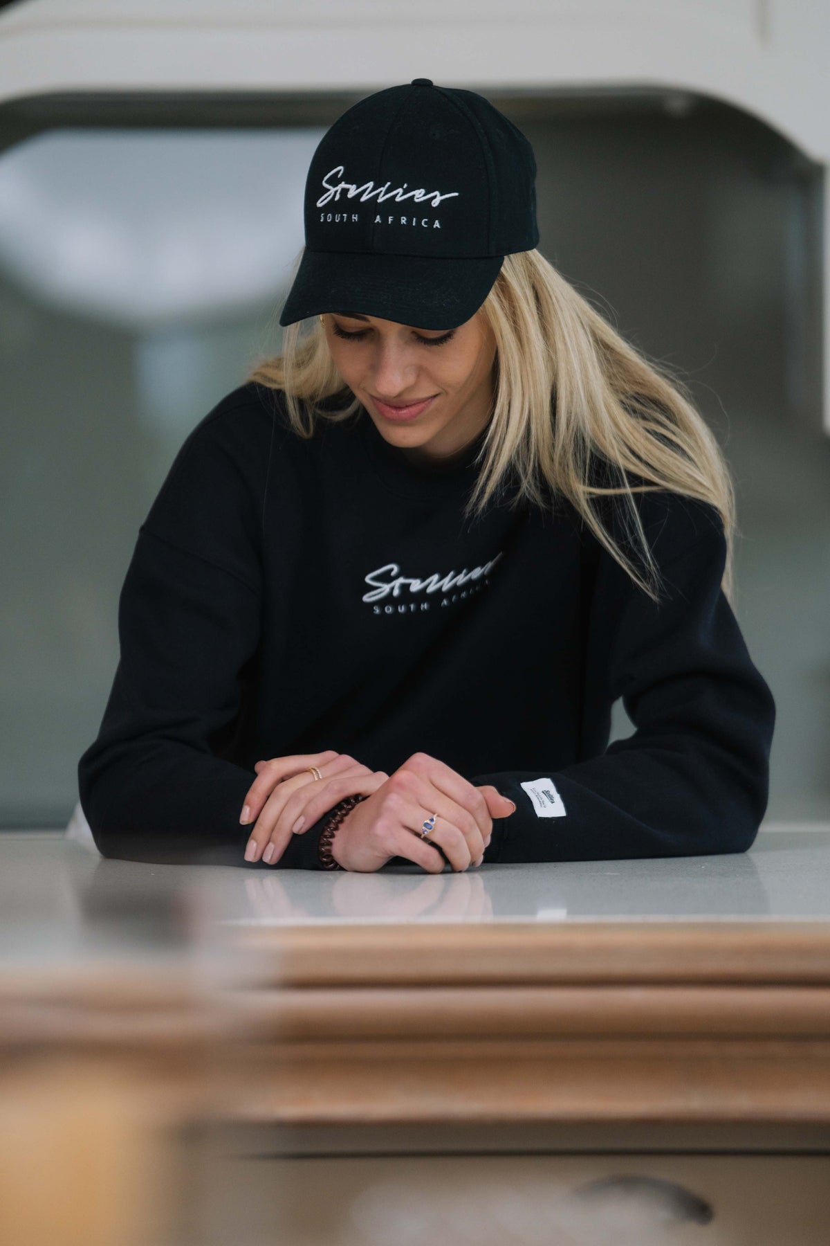 Script Curved Peak snap Back Cap - Monochrome