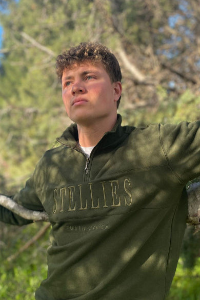Signature Quarter–Zip Pullover in Olive
