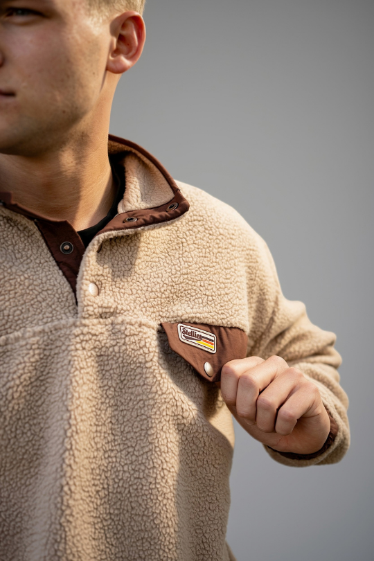 Retro Sherpa Popper Pullover in Taupe