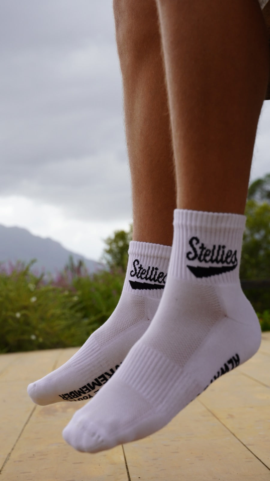 Stellies Quarter Length Socks in Solid White