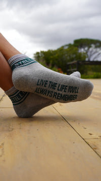 Stellies Quarter Length Socks in Heather Grey and Green